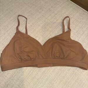 SKIMS Fits Everybody Crossover Bralette
